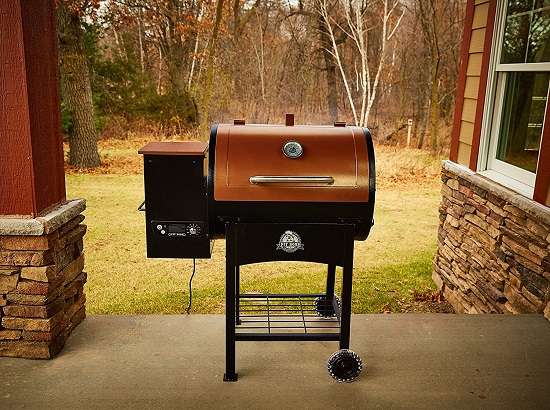 Key Features of Pit Boss Classic 700 Wood Pellet Grill and Smoker