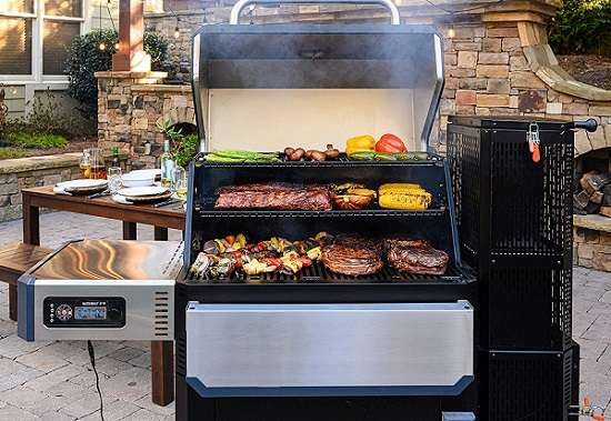 Key Features of Masterbuilt Gravity Series 1050 Digital Charcoal Grill